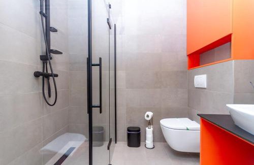 Pusztavacs Apartment | Central Harmony 4 People Apartment with AC by NW