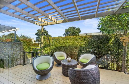 Mount Wellington House | Central Haven - Stonefields Holiday Townhouse