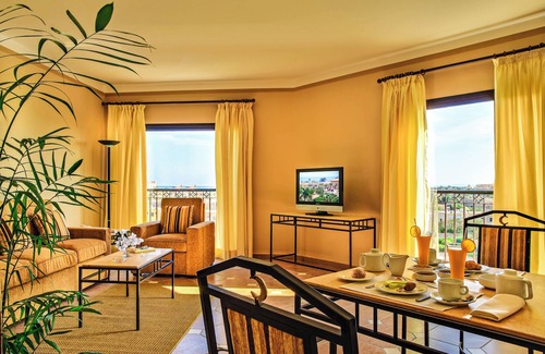 Al Mamsha El Seyahi Hotel | Central Hurghada Stay! 4 Large Units with Pool, Terrace & Easy Access to Shops