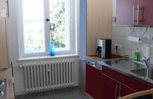 Schoeneberg Condo | Central location, sunny, quiet, balcony, nearby Bus, S-railway station Friedenau
