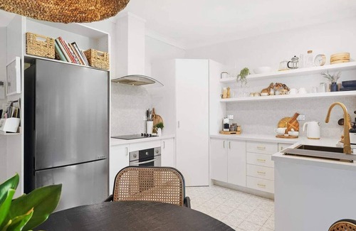 Orange House | Central Luxe Villa - Beautiful, Cosy & Stylish