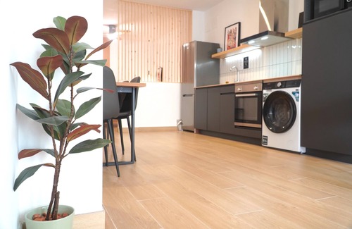 Ciutat Jardi Apartment | Central & Luxury