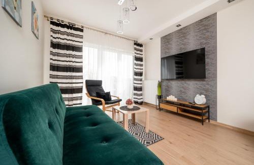 Baluty Apartment | Central Manufaktura Apartment - Parking, Balcony - by Rentujemy