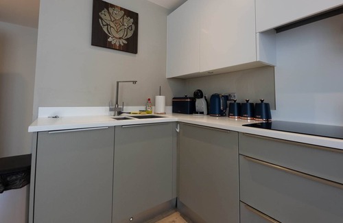 Montpelier Apartment | Central Modern 1 Bedroom Apartment