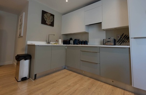 Montpelier Apartment | Central Modern 1 Bedroom Apartment