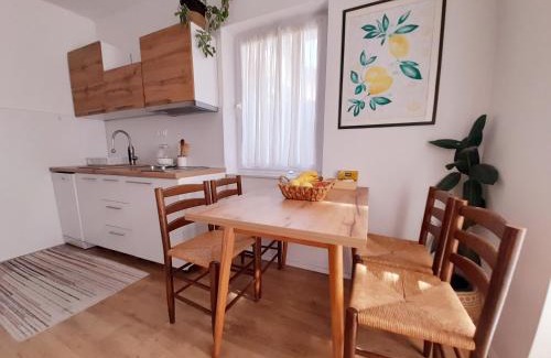 Struga Apartment | Central Modern Apt with Garden