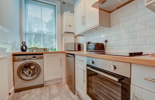 Whitby Apartment | Central Park Place Apartment