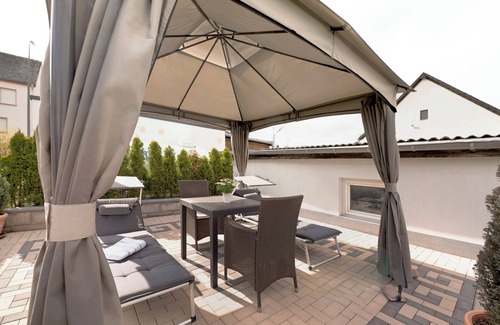 Kell am See Apartment | Central, quiet and modern apartment with balcony