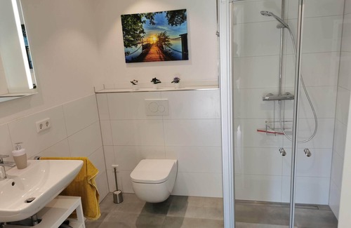 Tutzing Apartment | CENTRAL & QUIET - between Munich and the mountains... on Lake Starnberg