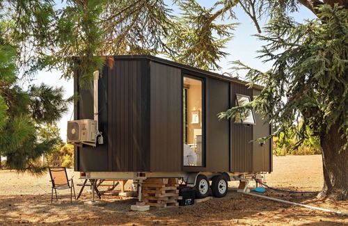 Malmsbury House | Central Ranges Retreat by Tiny Away