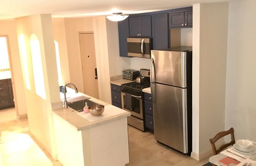 Mission Valley West Condo | Central, remodeled condo!