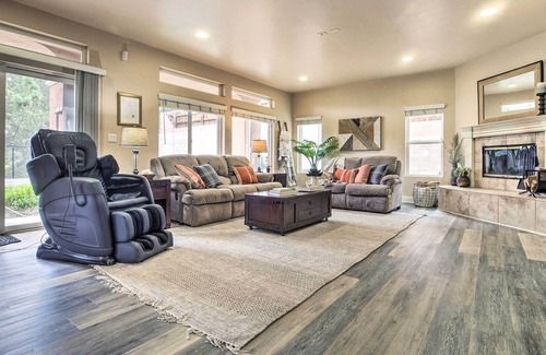Morena House | Central San Diego Home: Fireplaces & Fire Pit