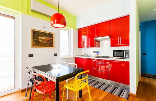 Sorrento Condo | Central Sorrento Top Floor 2BR Flat recently renovated