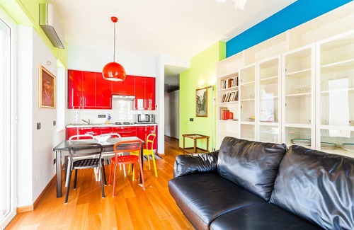 Sorrento Condo | Central Sorrento Top Floor 2BR Flat recently renovated