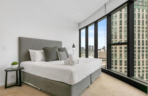 Southbank Apartment | Central Southbank Apt w Stunning City Views & Pool
