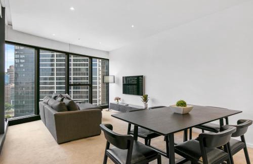 Southbank Apartment | Central Southbank Apt w Stunning City Views & Pool