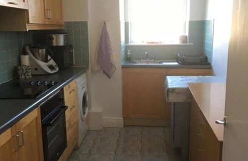 Toberbunny Apartment | Central Spacious 3 Bedroom Apartment With Parking
