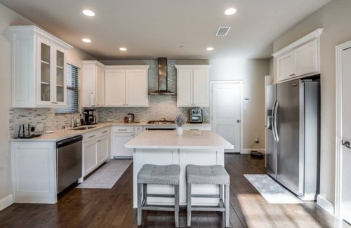 Northeast Carrollton House | Central - Spacious Townhome