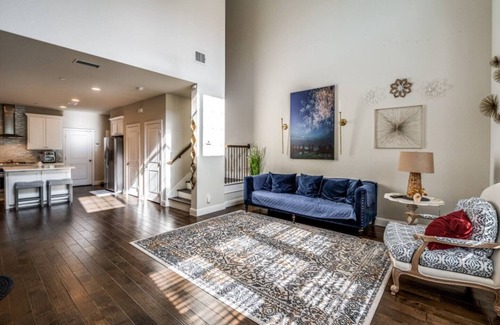 Northeast Carrollton House | Central - Spacious Townhome