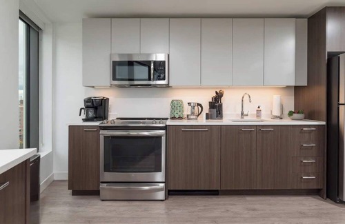 Central Square Apartment | Central Square 2BR Condo near Harvard & MIT Spacious Gym & Work