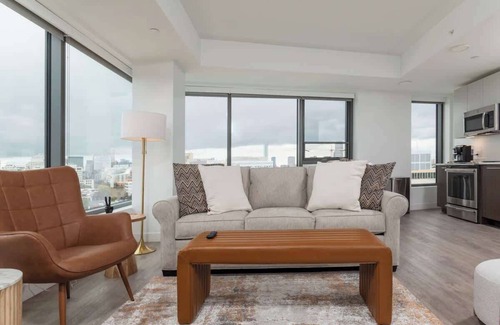Central Square Apartment | Central Square 2BR Condo near Harvard & MIT Spacious Gym & Work