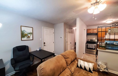 Lexington Apartment | Central Stay! Near UK/Downtown/Campus.