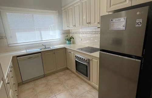 Swan Hill House | Central Town house 180mtrs to the main street