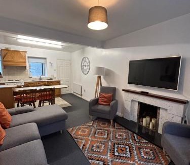Moville House | Central Town House, Moville