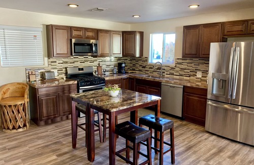 The Garden District House | Central Tucson Gem located near University of Arizona, Reid Park Golf & Gardens.