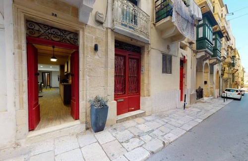 Valletta Apartment | Central Valletta - 1 Bedroom maisonnette