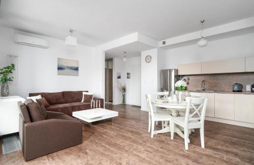 Centrum Apartment | Central Warsaw Apartment - Great Location - One Bedroom Apartment - Kolejowa
