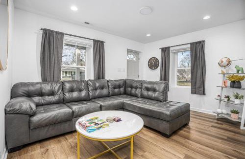 Near Northside House | Centrally Located 3BD Urban Oasis