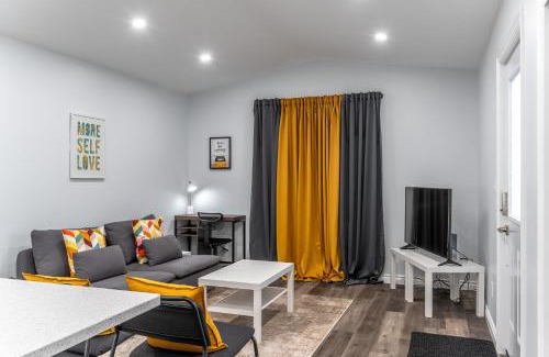 Yellowknife Apartment | Centrally located 4Bedroom, 2Bath Home