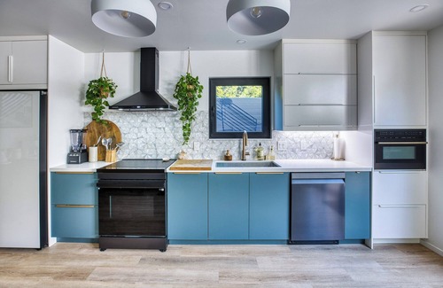Mar Vista House | Centrally Located Brand-New 2 Bedroom Home in Los Angeles