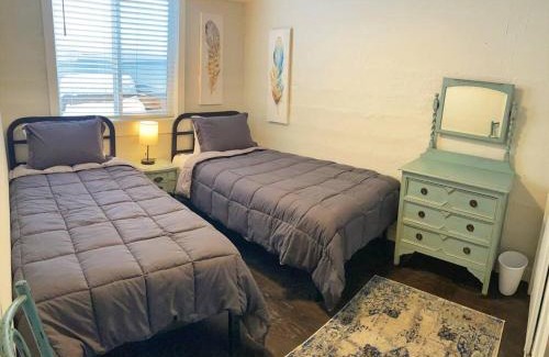 Brownstown House | Centrally located, family and furry friendly fun!