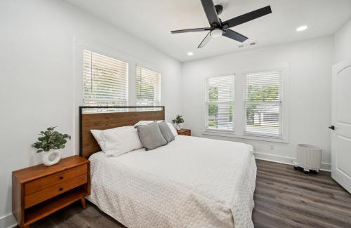 Atlanta Villa | Centrally Located Home in Atlanta-10 Mins from GA Aquarium, Mercedes Benz Stadium, & Much More