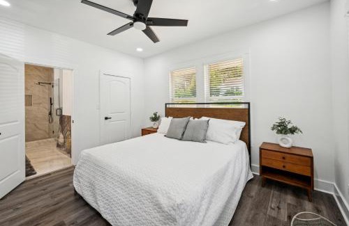 Atlanta Villa | Centrally Located Home in Atlanta-10 Mins from GA Aquarium, Mercedes Benz Stadium, & Much More