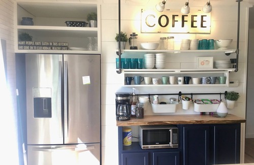 Lincoln House | Centrally Located Home With Self Check-In