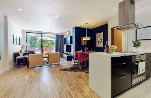 Westwood Condo | Centrally Located Modern Luxury, Walking Distance to UCLA, Westwood