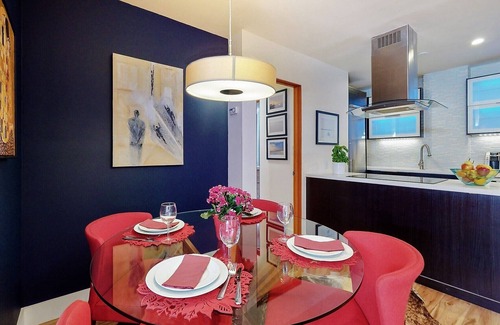 Westwood Condo | Centrally Located Modern Luxury, Walking Distance to UCLA, Westwood