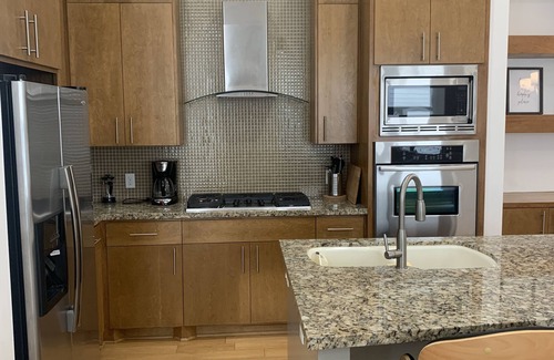 Washington Ave./ Memorial Park House | Centrally located Modern Beauty