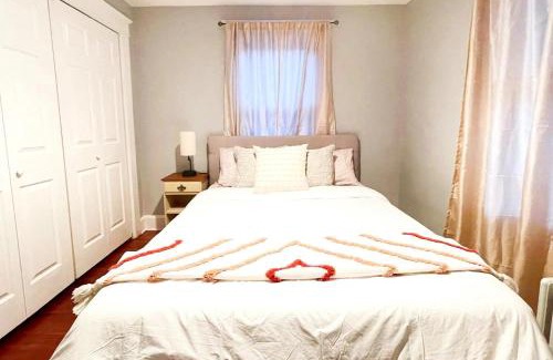 Cove - East Side - Shippan Villa | Centrally Located Oasis - 20 Houston House - Stamford