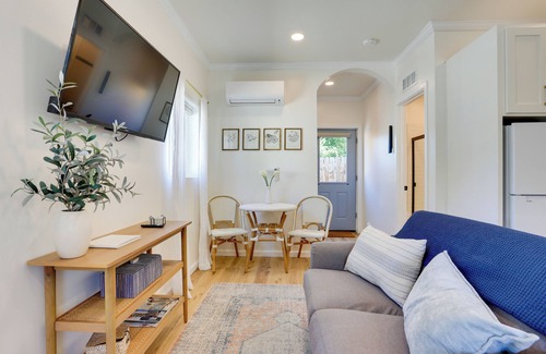 Sunset Apartment | Centrally Located Studio 3 Mi From Downtown!