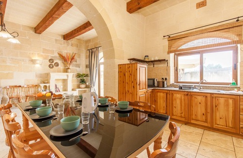 Kercem House | Centre Island Gozitan Farmhouse & Pool, Kercem Gozo, Malta