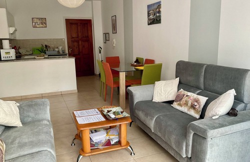 Peyia Town Apartment | centre of Peyia village, 2 Bedrooms, communal Pool, Patio/garden, BBQ free wifi