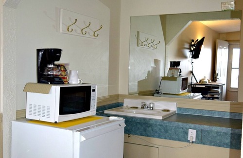 Bonnyville Hotel | Centre Suites Inns Motel