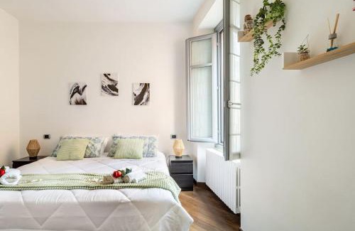 Arona Apartment | Centro Storico Nido a 147 passi dal Lago Maggiore
