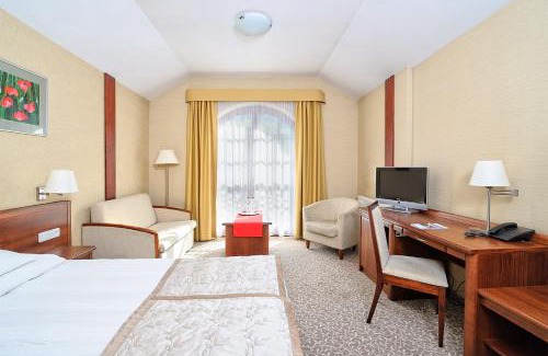 Ogrodzieniec Hotel | Centuria Hotel & Natural Spa