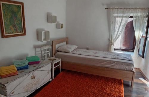 Karuc House | centuries old Ethno House Đurović