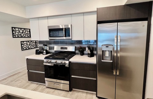 Los Angeles Apartment | Century City Fancy West Hollywood 2br w/Parking